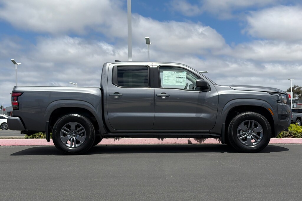 New 2026 Nissan Frontier SV Truck Crew Cab