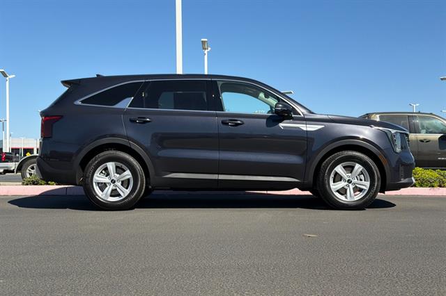 New 2026 Kia Sorento LX