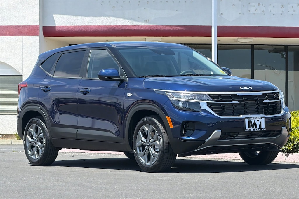 New 2026 Kia Seltos LX SUV