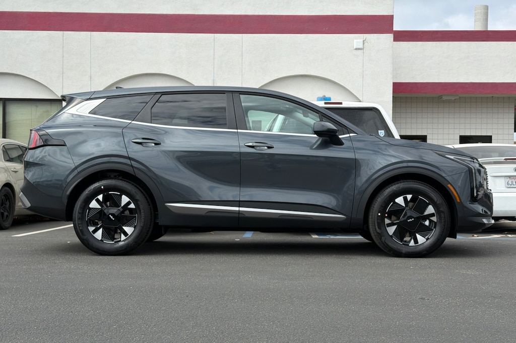 New 2027 Kia Sportage Hybrid LX SUV