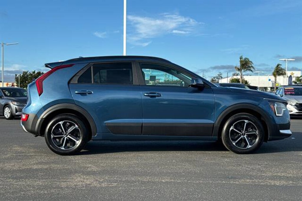 New 2025 Kia Niro EX SUV