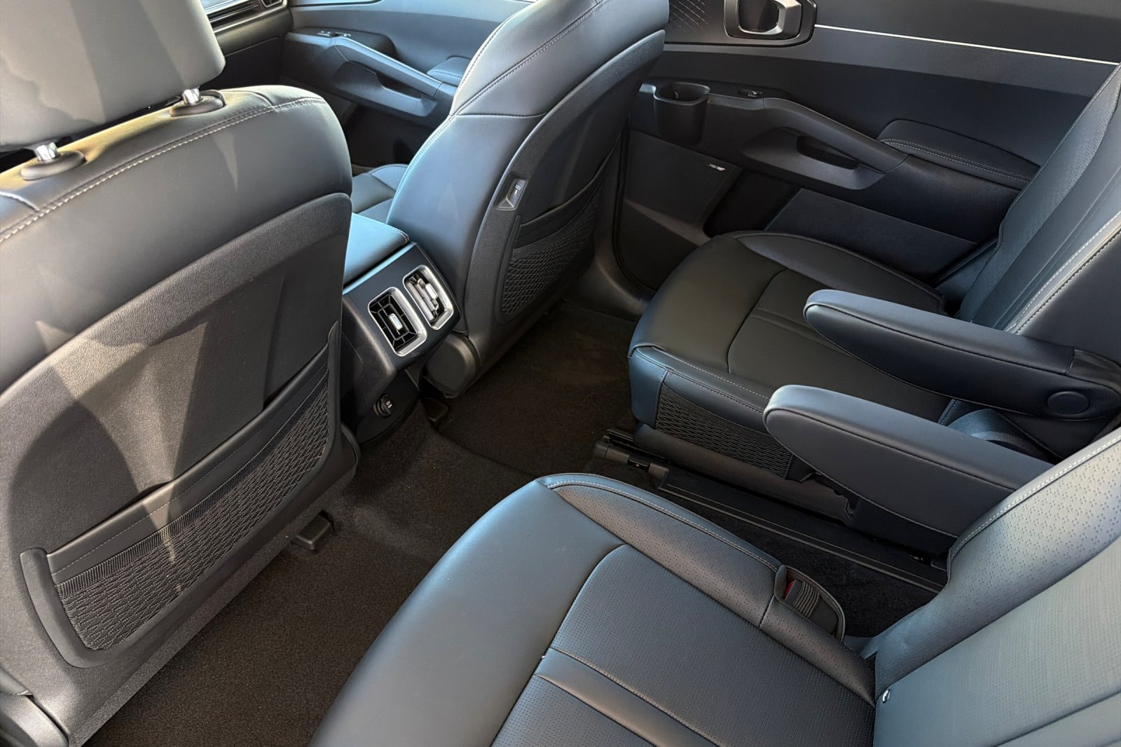 2026 Kia Sorento EX Hybrid - Photo 13
