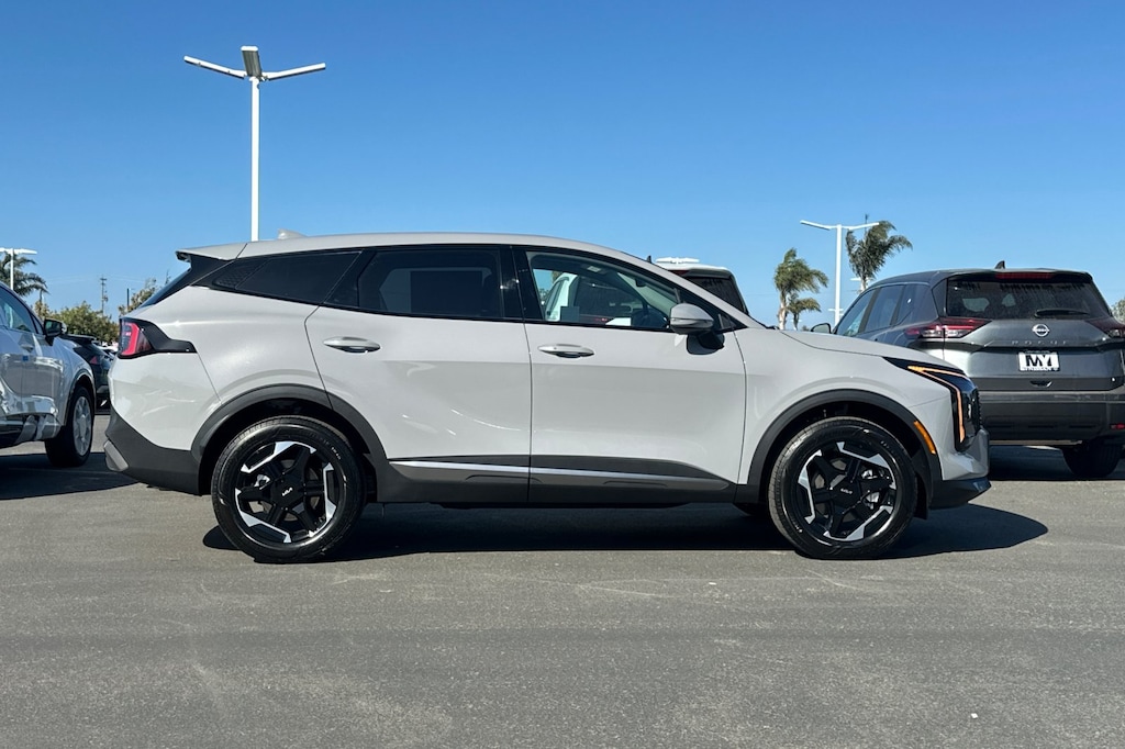 New 2027 Kia Sportage Hybrid S SUV