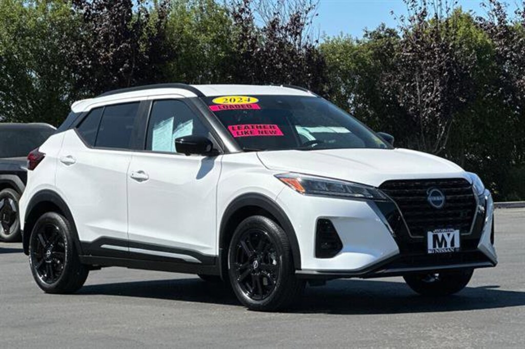 Used 2024 Nissan Kicks SR SUV
