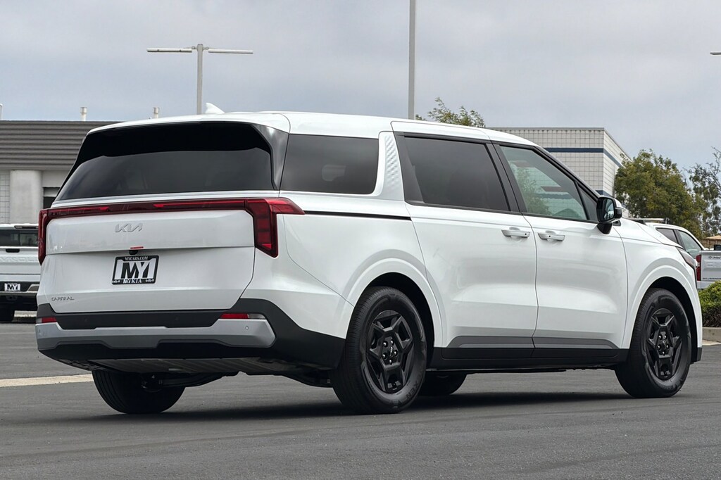 New 2026 Kia Carnival LXS Van Passenger Van