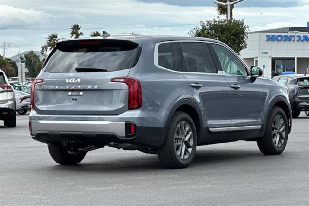 New 2025 Kia Telluride LX SUV