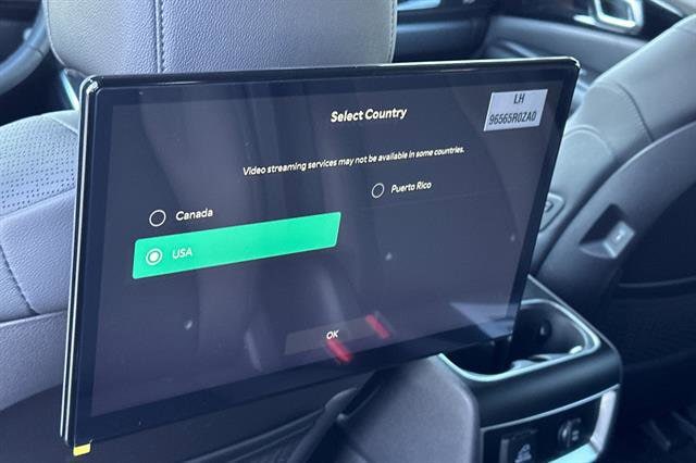 2025 Kia Carnival SX Prestige - Photo 17