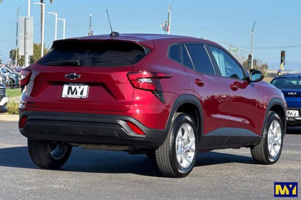 Used 2024 Chevrolet Trax LS SUV