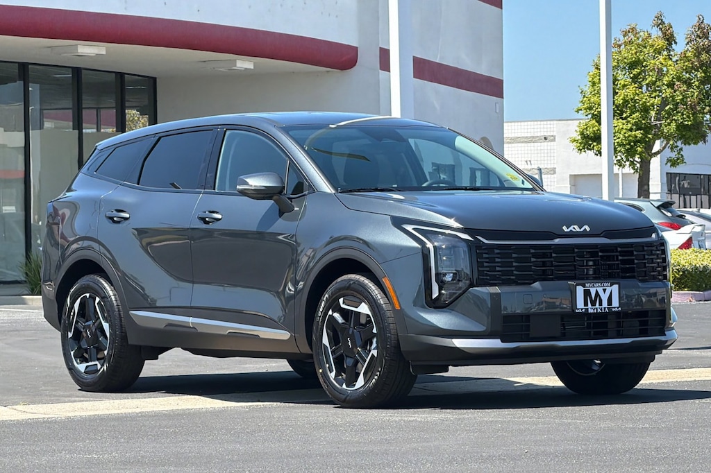 New 2026 Kia Sportage Hybrid S SUV