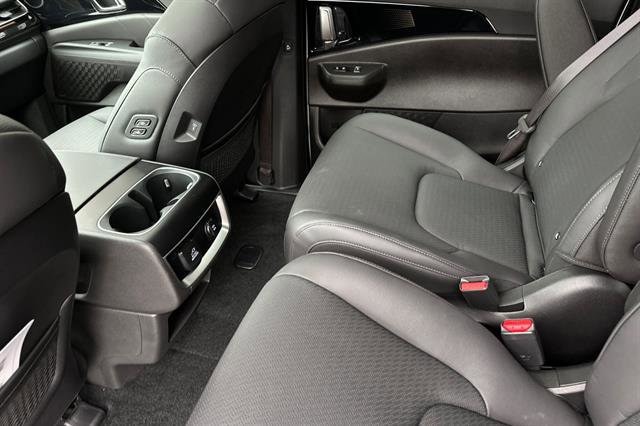 2026 Kia Carnival SX Prestige - Photo 13