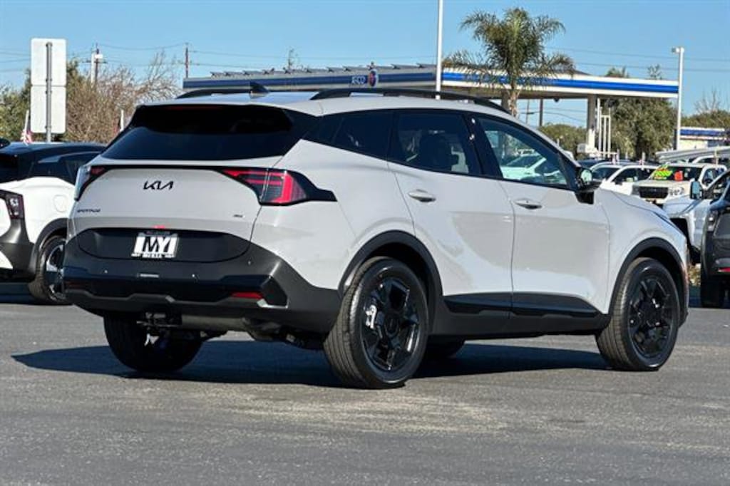 New 2026 Kia Sportage Hybrid X-Line SUV