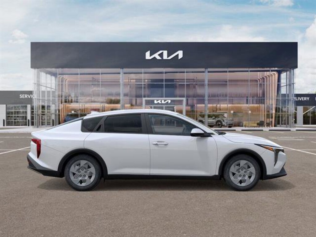 New 2025 Kia K4 LX Sedan