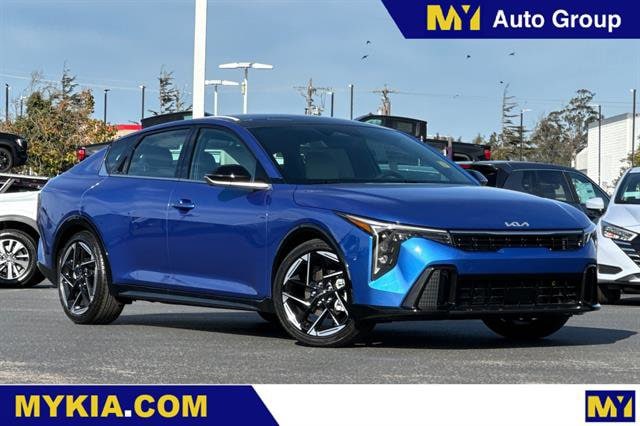 2025 Kia K4 GT-Line's photo