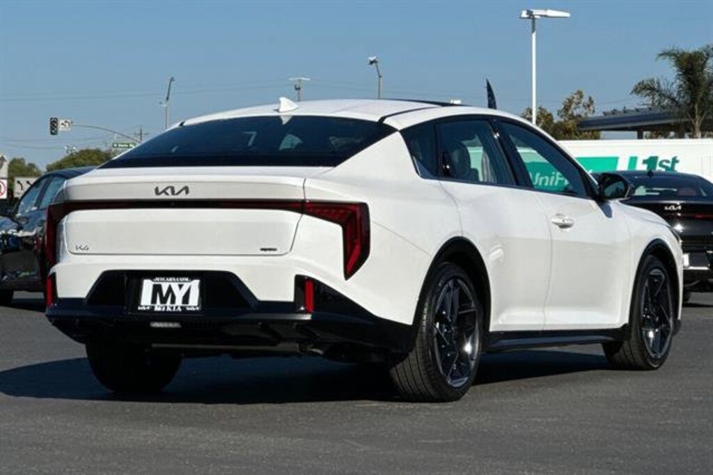 New 2025 Kia K4 GT-Line Sedan