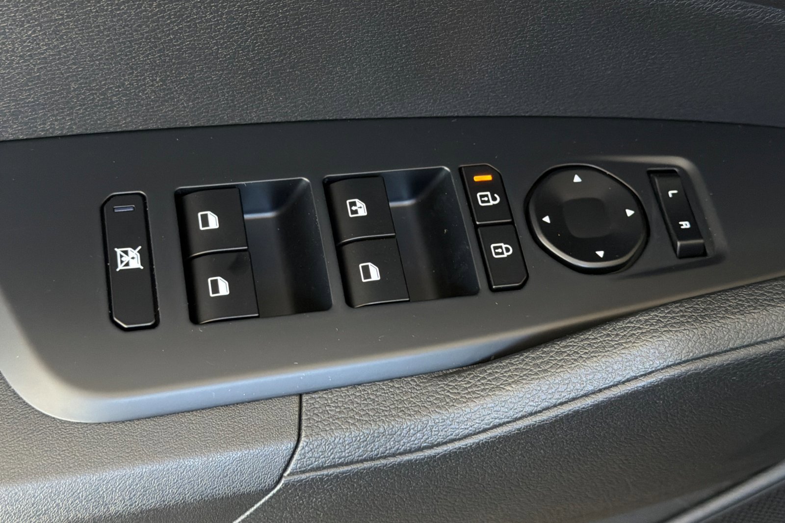 2026 Kia Sportage S Hybrid - Photo 12