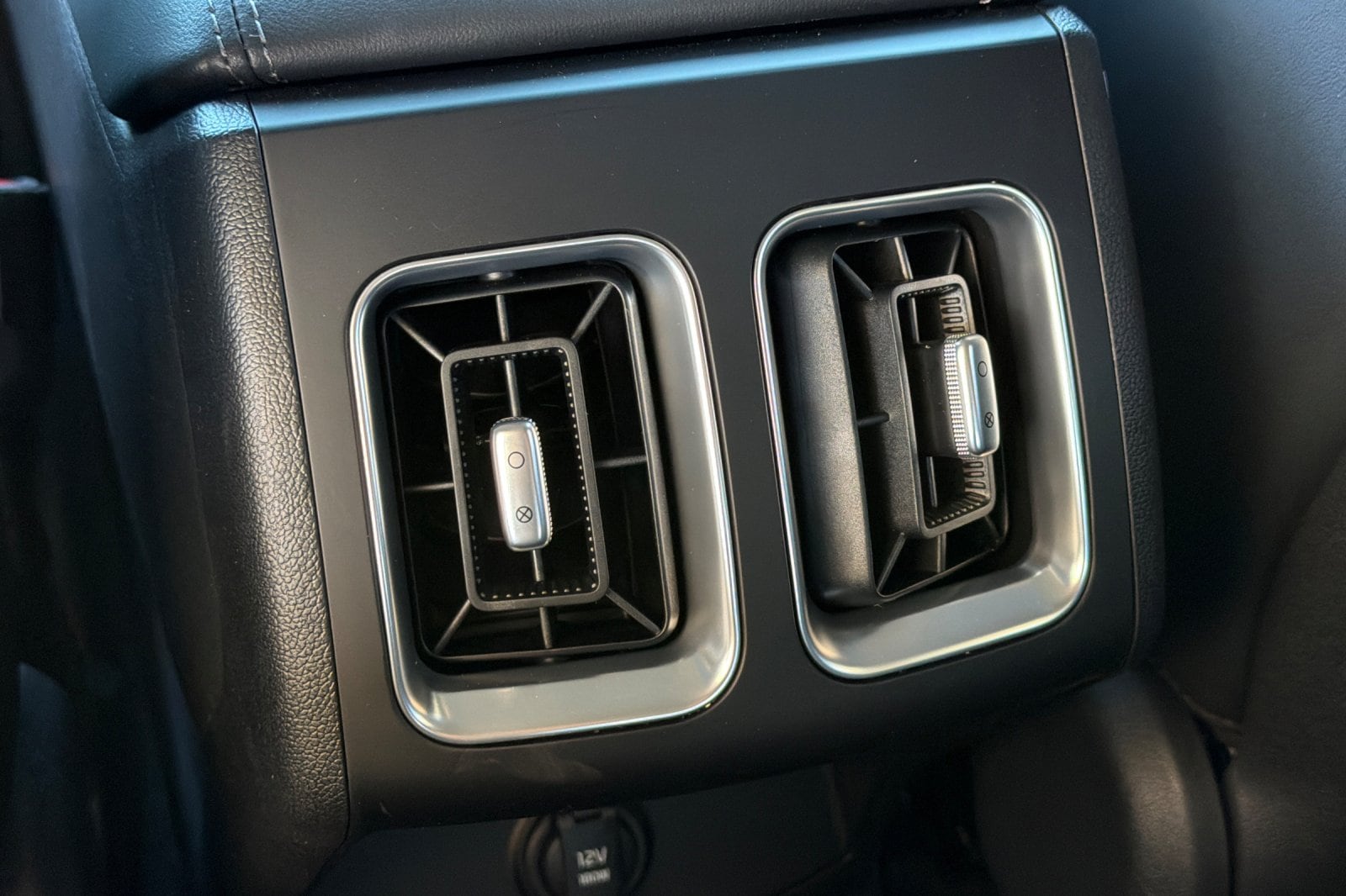 2026 Kia Sorento EX Hybrid - Photo 14