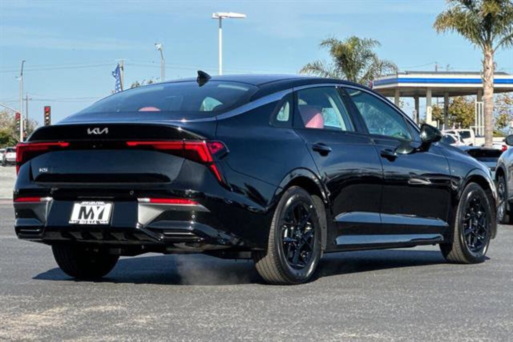 New 2026 Kia K5 LXS Sedan