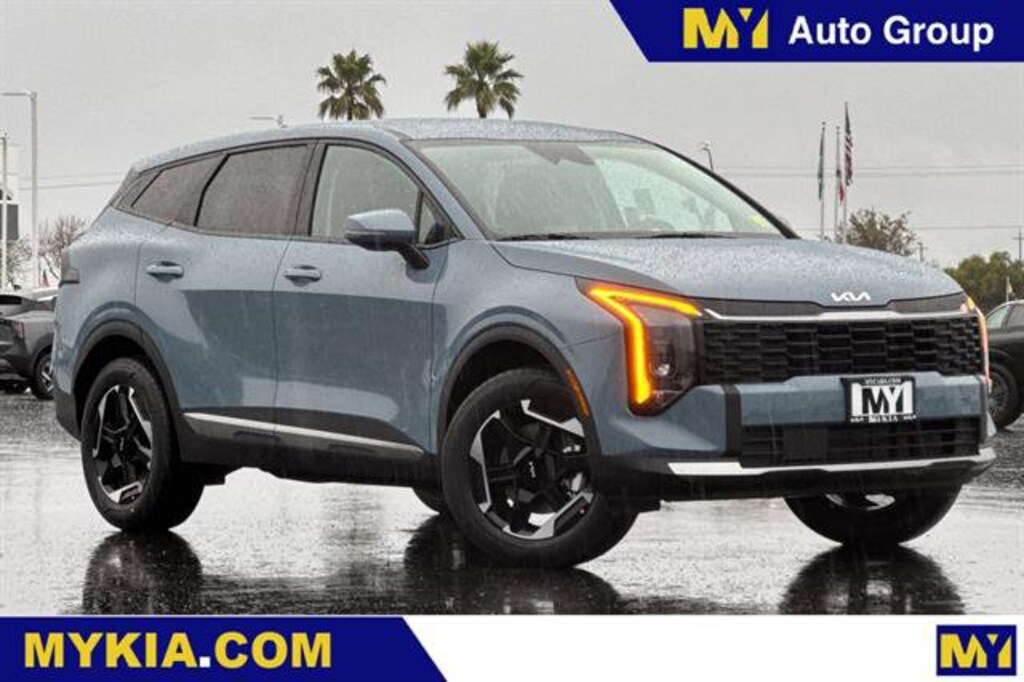 New 2026 Kia Sportage Hybrid S SUV