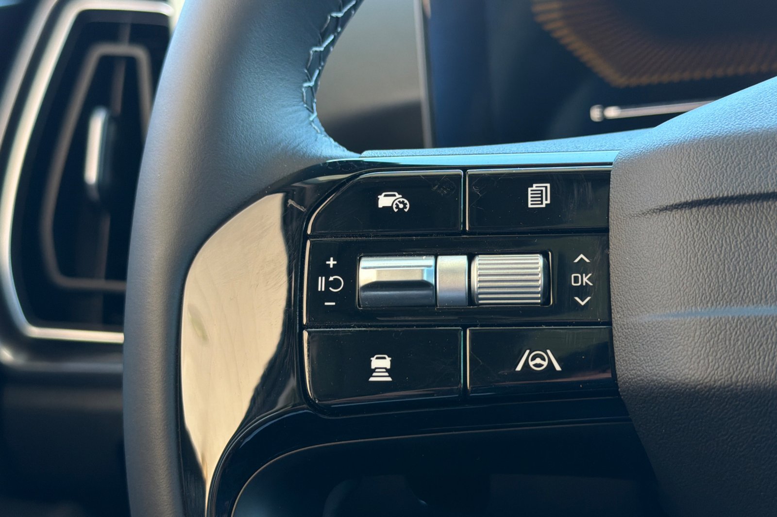 2026 Kia Sorento EX Hybrid - Photo 30