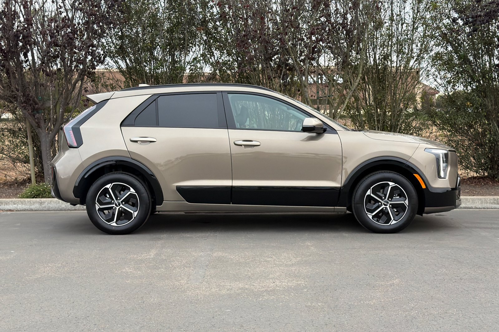 New 2027 Kia Niro SX SUV