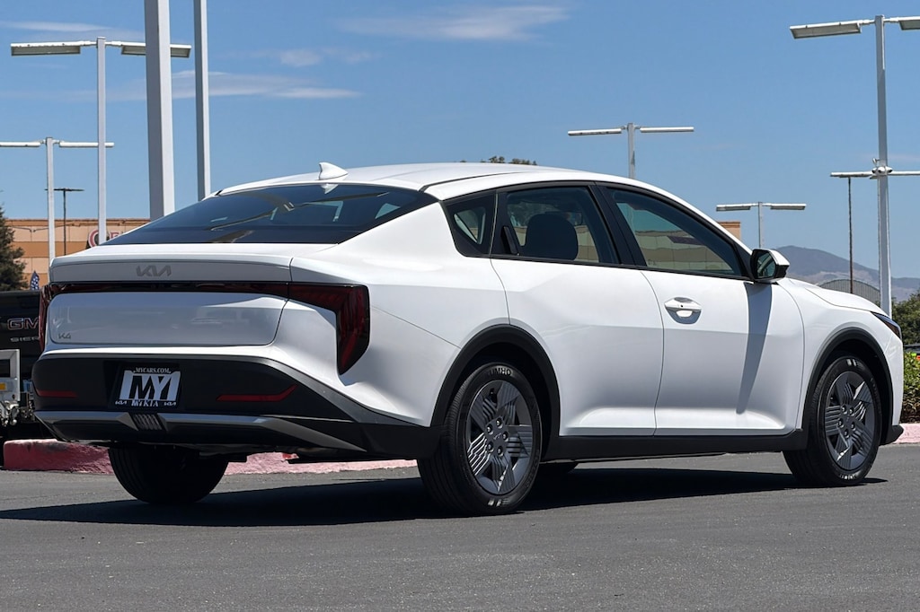 New 2026 Kia K4 LX Sedan