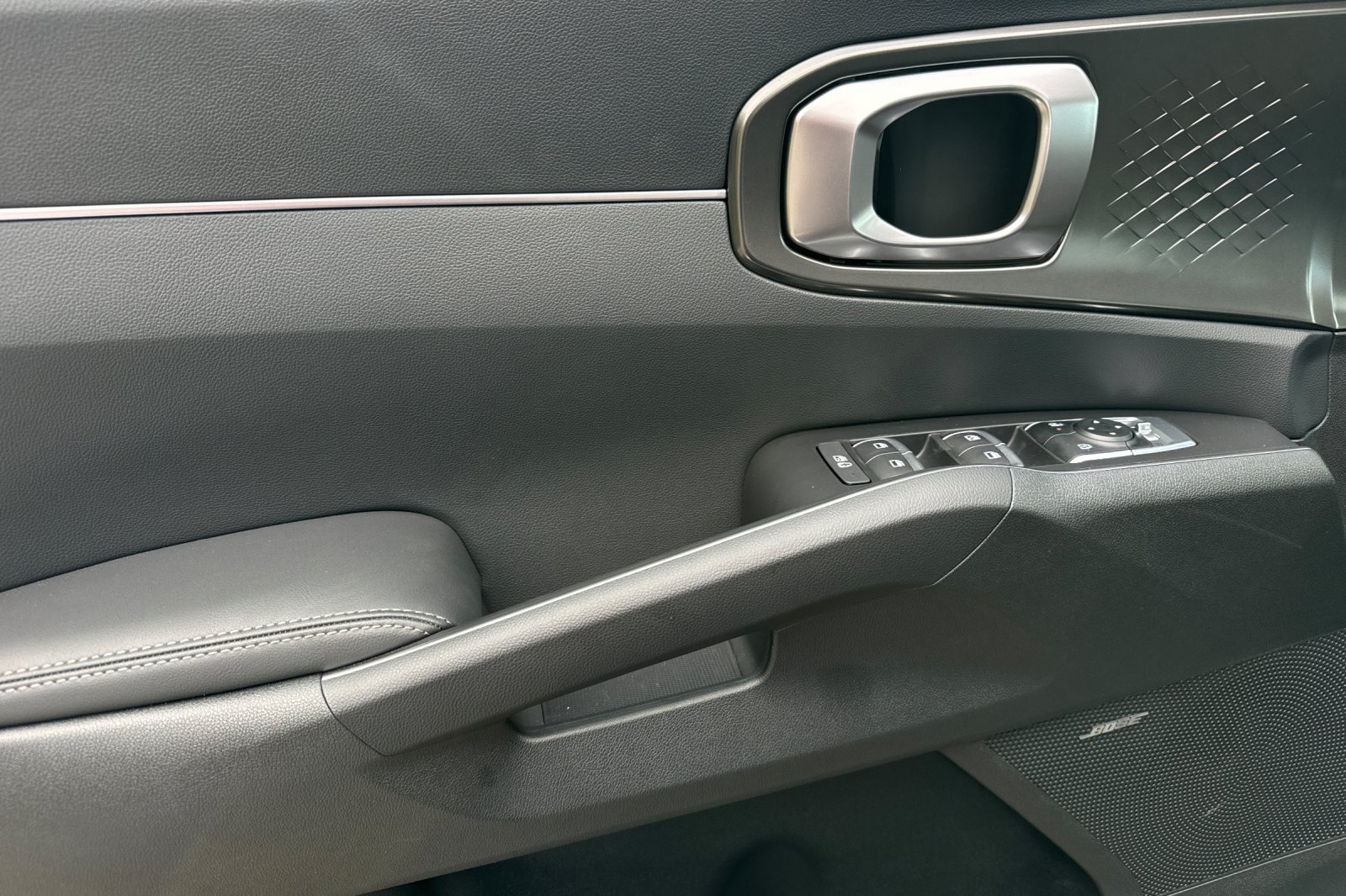 2026 Kia Sorento EX Hybrid - Photo 11