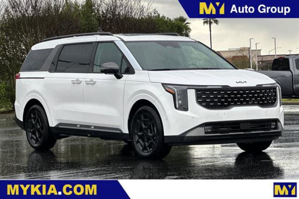 New 2026 Kia Carnival Hybrid SX Van Passenger Van