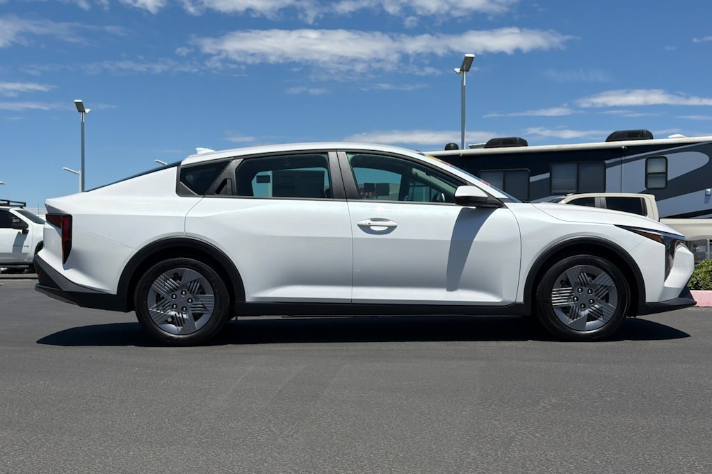 New 2026 Kia K4 LX Sedan