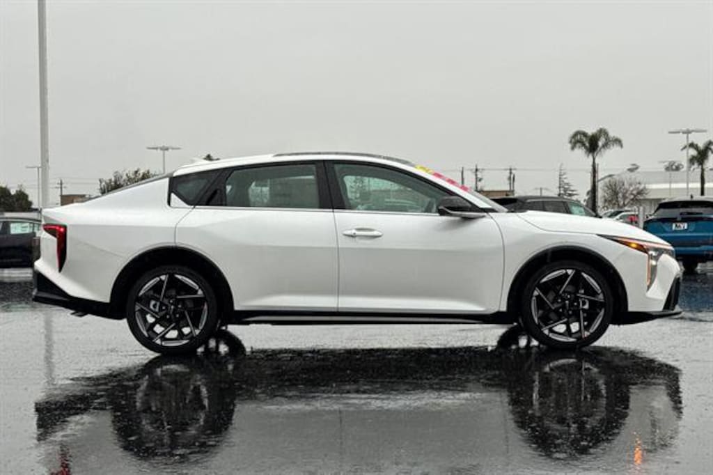 New 2026 Kia K4 GT-Line Sedan