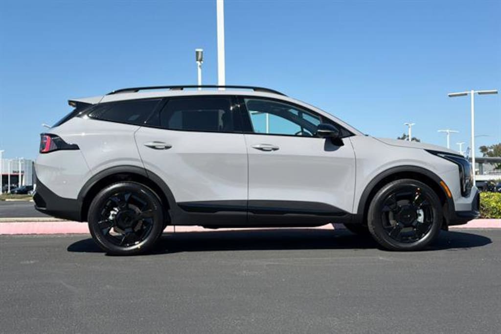 New 2026 Kia Sportage Hybrid X-Line SUV