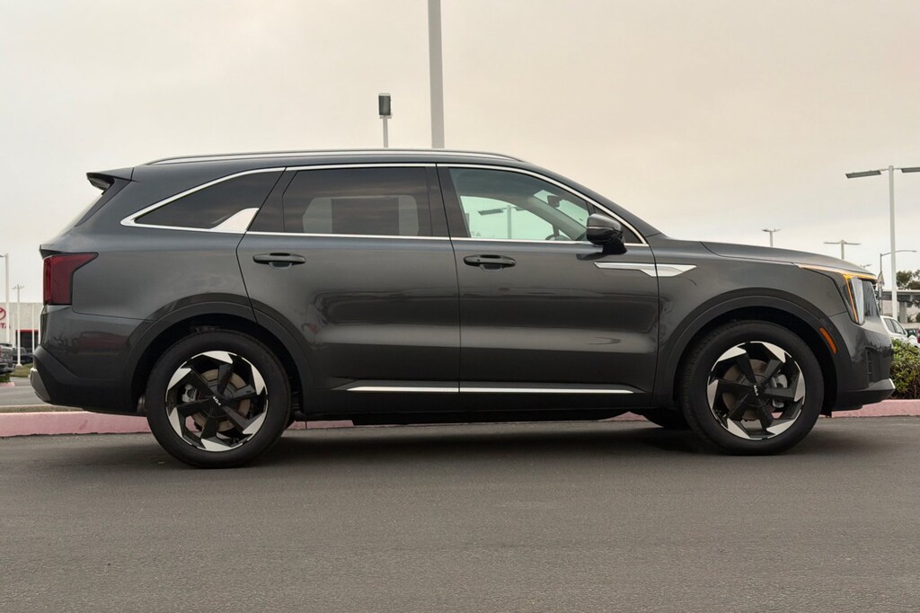 New 2026 Kia Sorento Hybrid EX SUV
