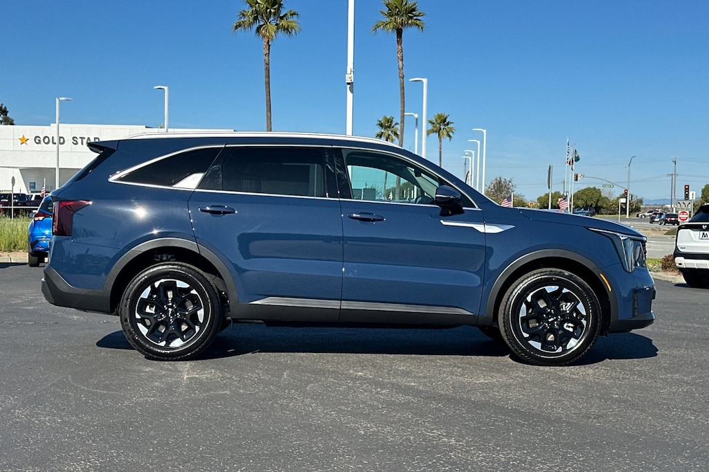 New 2026 Kia Sorento S SUV