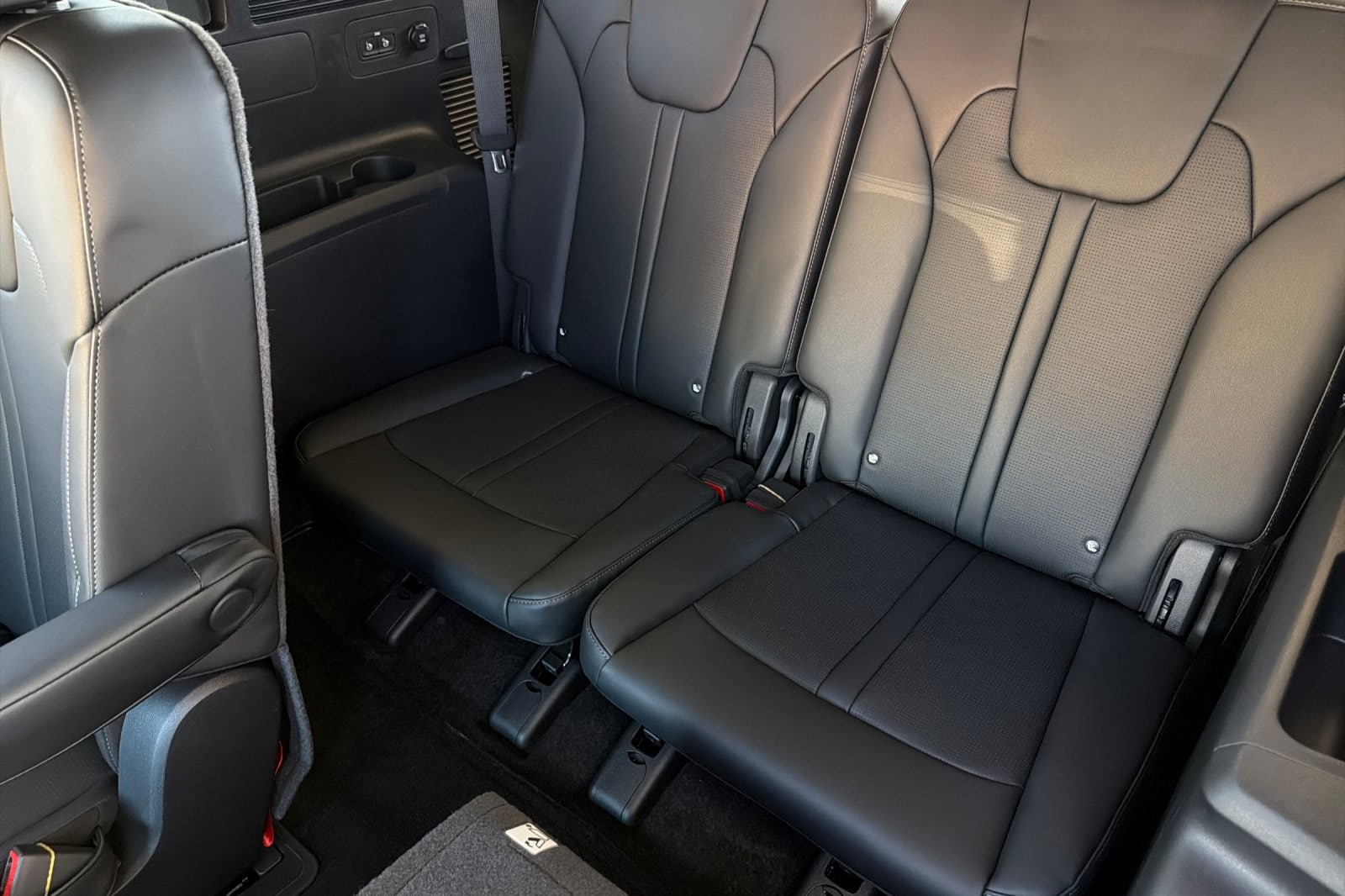 2026 Kia Sorento EX Hybrid - Photo 17