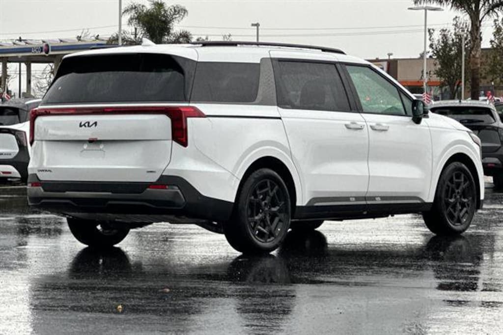 New 2026 Kia Carnival Hybrid SX Van Passenger Van