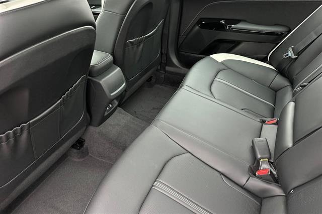 2026 Kia K5 GT-Line - Photo 13