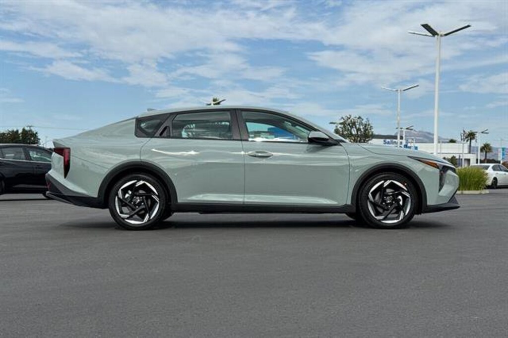 New 2025 Kia K4 EX Sedan