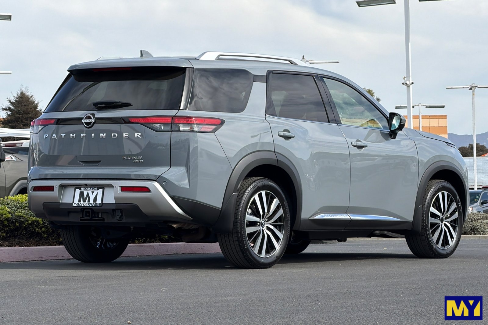 Used 2025 Nissan Pathfinder Platinum SUV