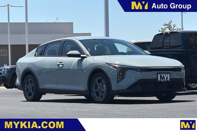 2026 Kia K4 LXS AT's photo