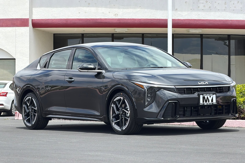 New 2026 Kia K4 GT-Line Sedan