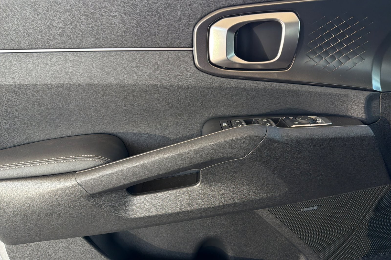 2026 Kia Sorento EX Hybrid - Photo 11