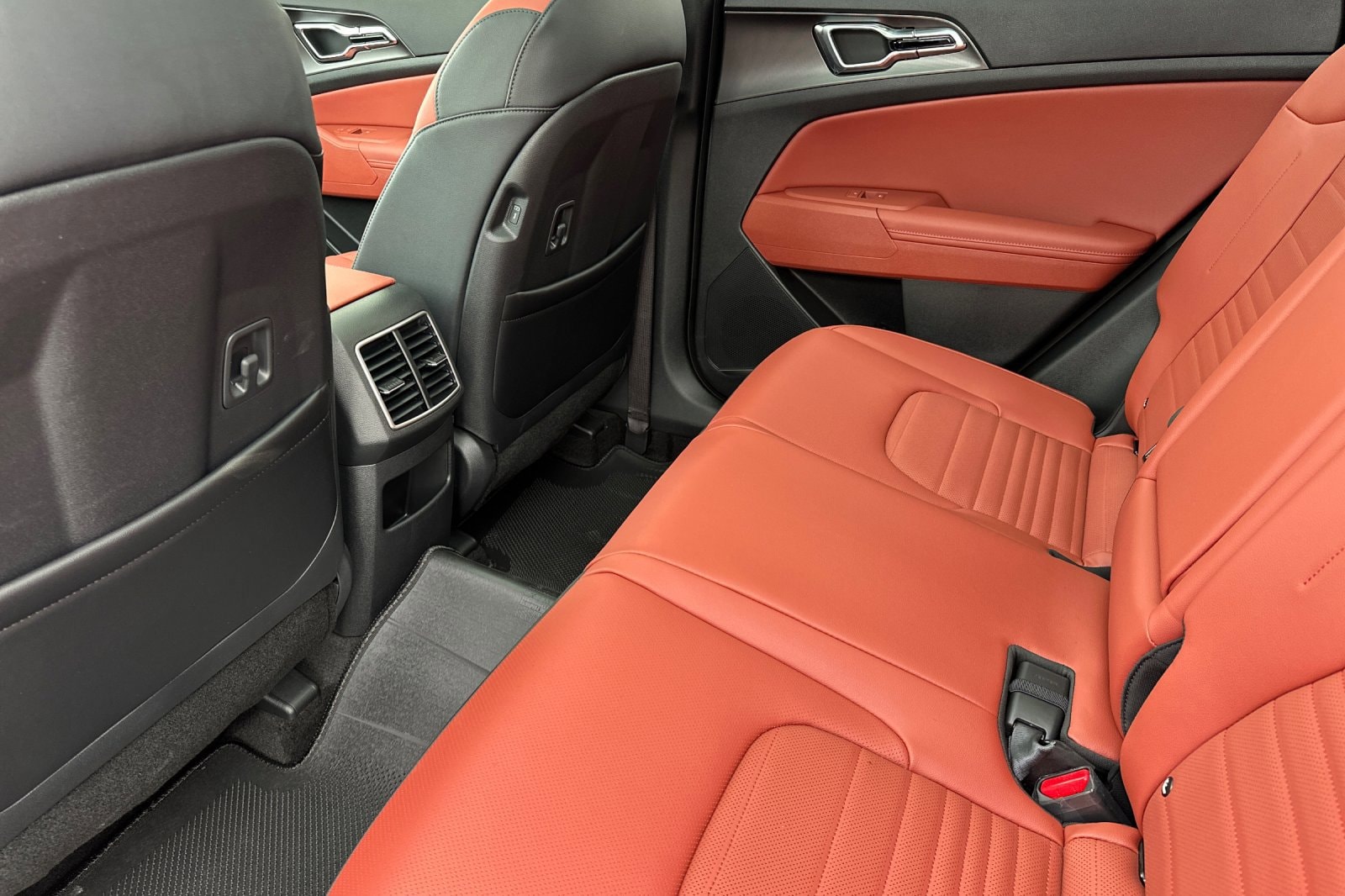 2026 Kia Sportage SX Prestige Hybrid - Photo 13