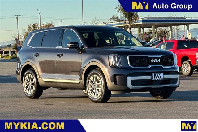2025 Kia Telluride LX's photo