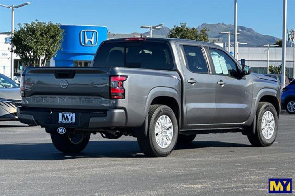 Used 2023 Nissan Frontier SV Truck Crew Cab