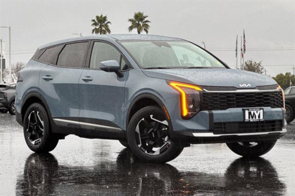 New 2026 Kia Sportage Hybrid S SUV