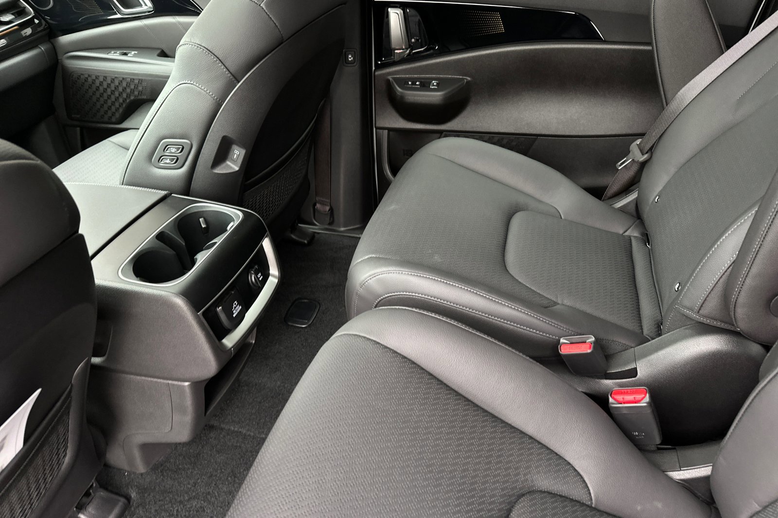 2026 Kia Carnival SX Prestige - Photo 13
