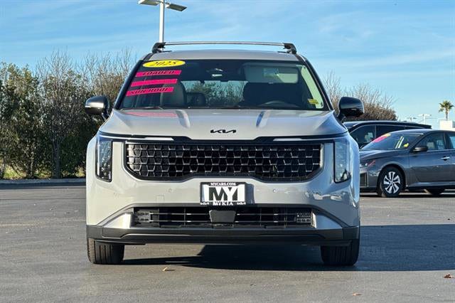 2025 Kia Carnival SX Prestige - Photo 9