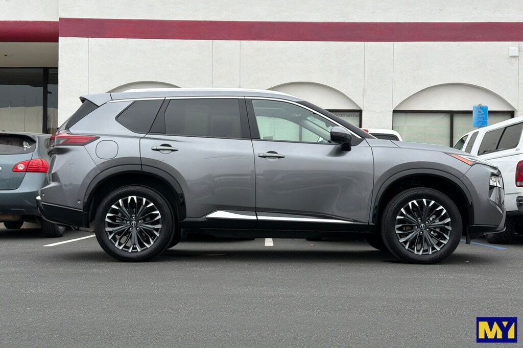Used 2025 Nissan Rogue Platinum SUV