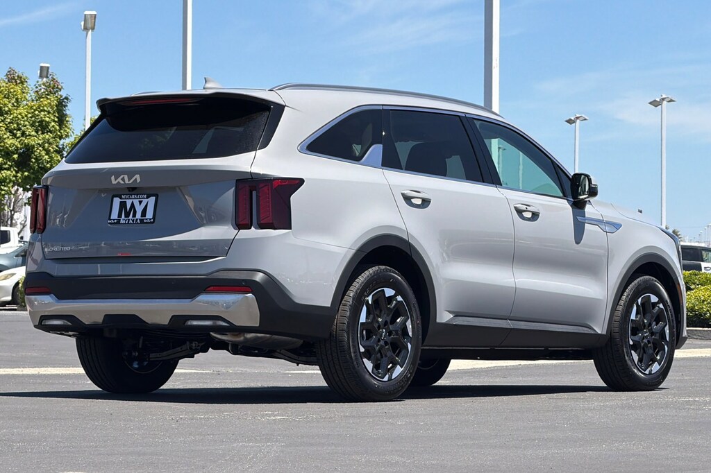 New 2026 Kia Sorento S SUV