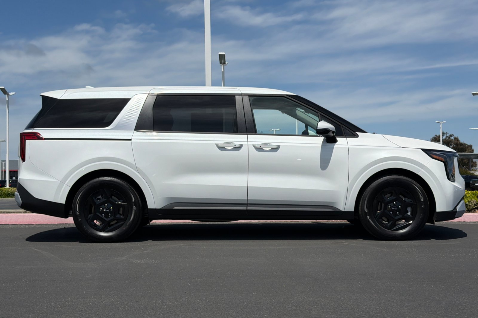 New 2026 Kia Carnival LXS Van Passenger Van