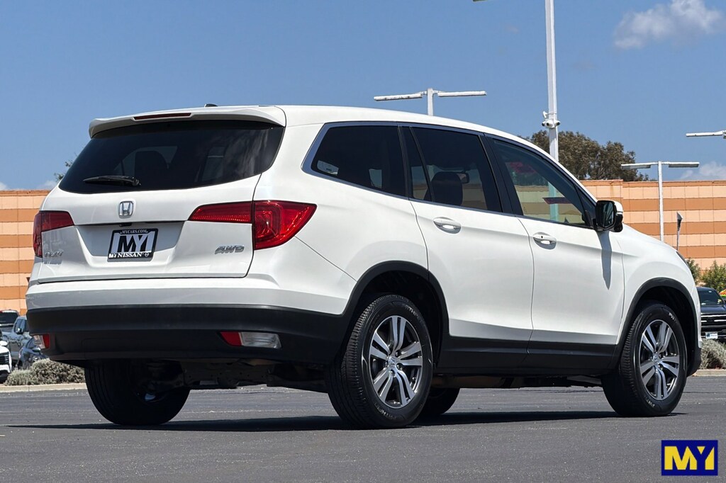 Used 2017 Honda Pilot EX-L AWD SUV